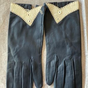Vintage navy gloves